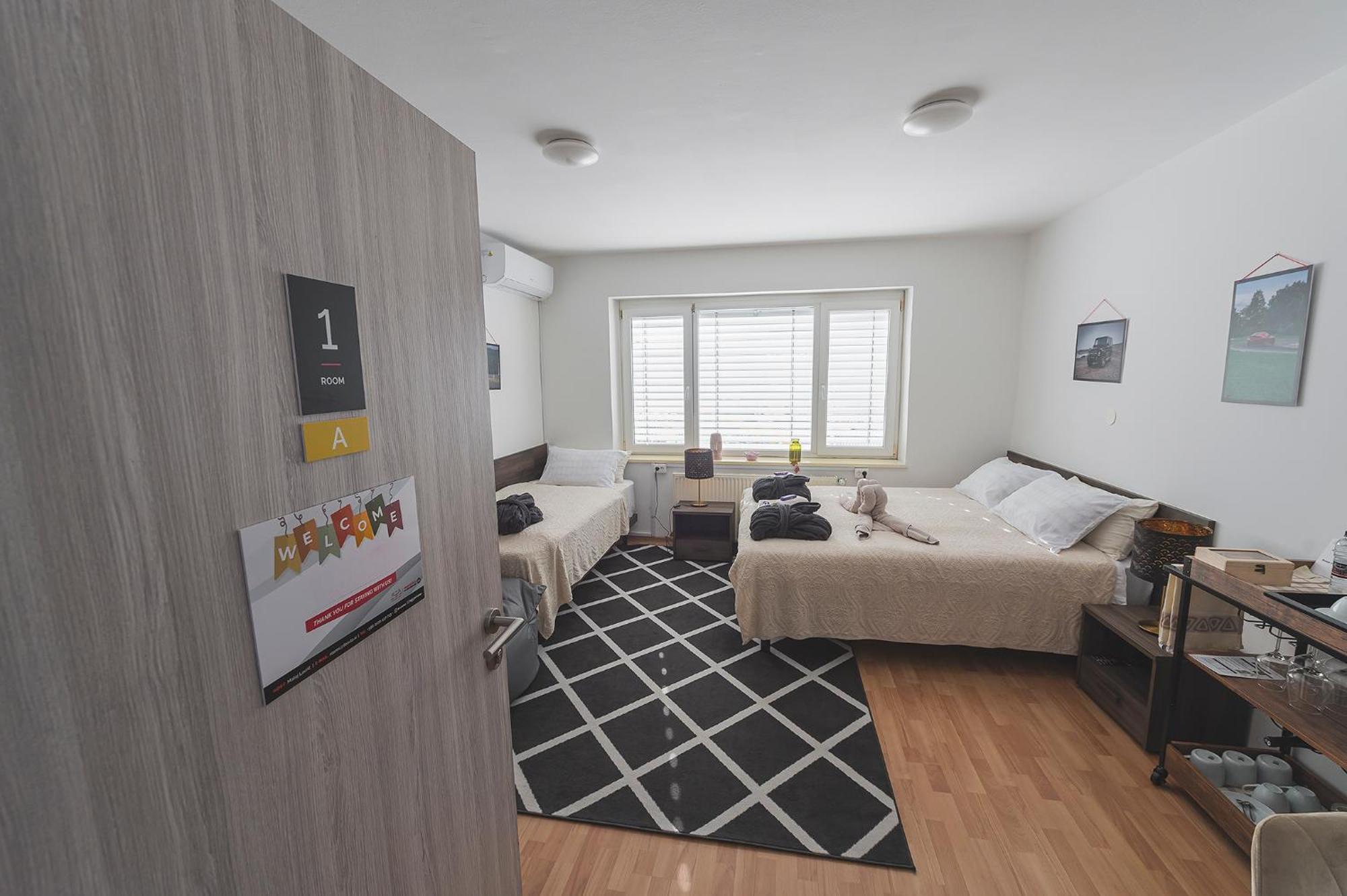 Do Avta Rooms ليوبليانا المظهر الخارجي الصورة