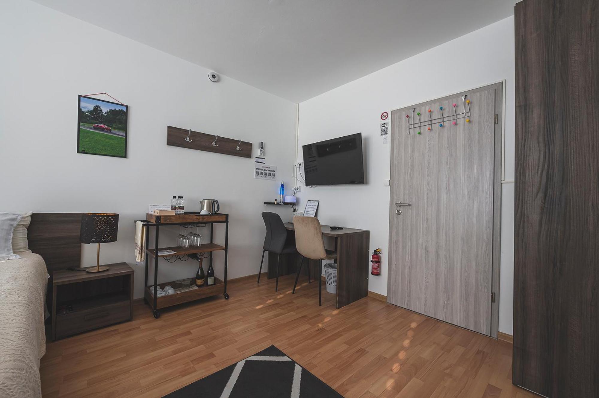 Do Avta Rooms ليوبليانا المظهر الخارجي الصورة